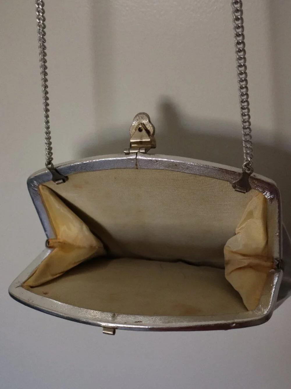 Vintage Silver Metallic Leather Chain Strap Evening Clutch Shoulder Bag